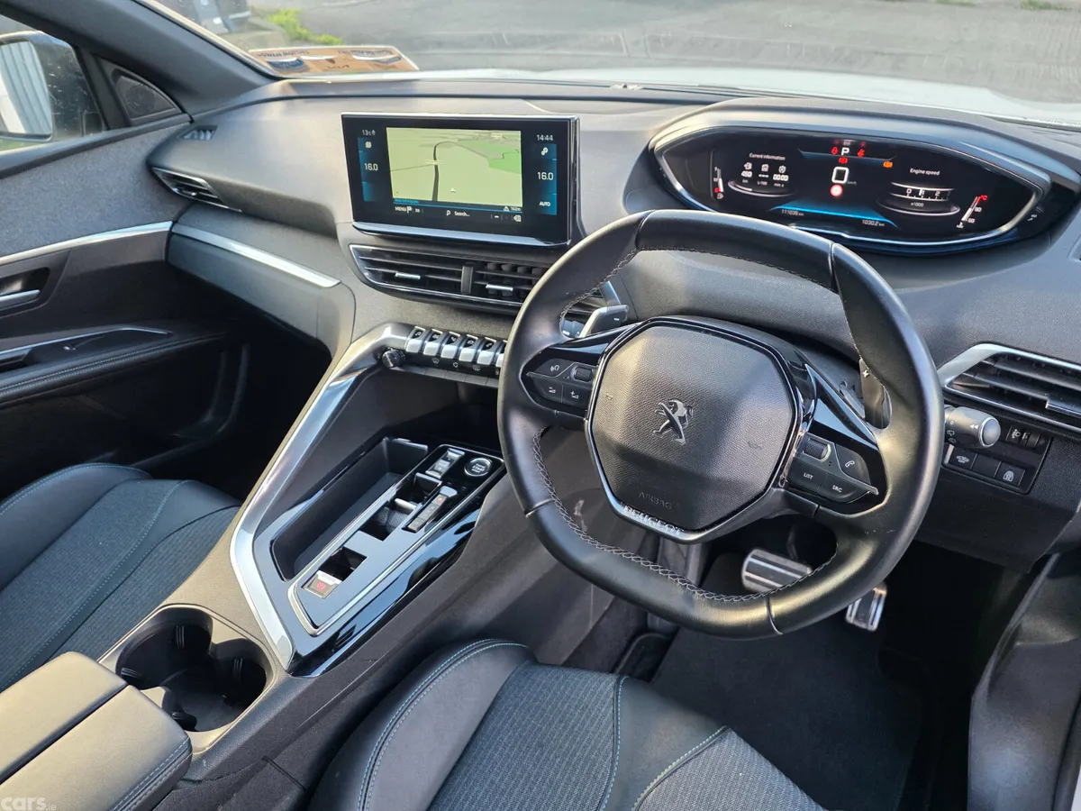 Peugeot 3008 MPV, Diesel, 2023, White