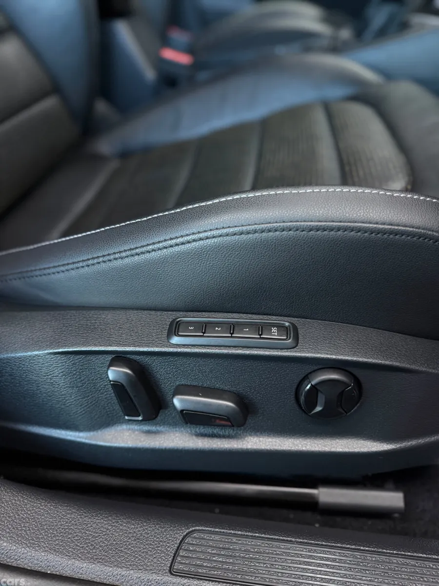 Volkswagen Golf Hatchback, Petrol, 2018, Blue