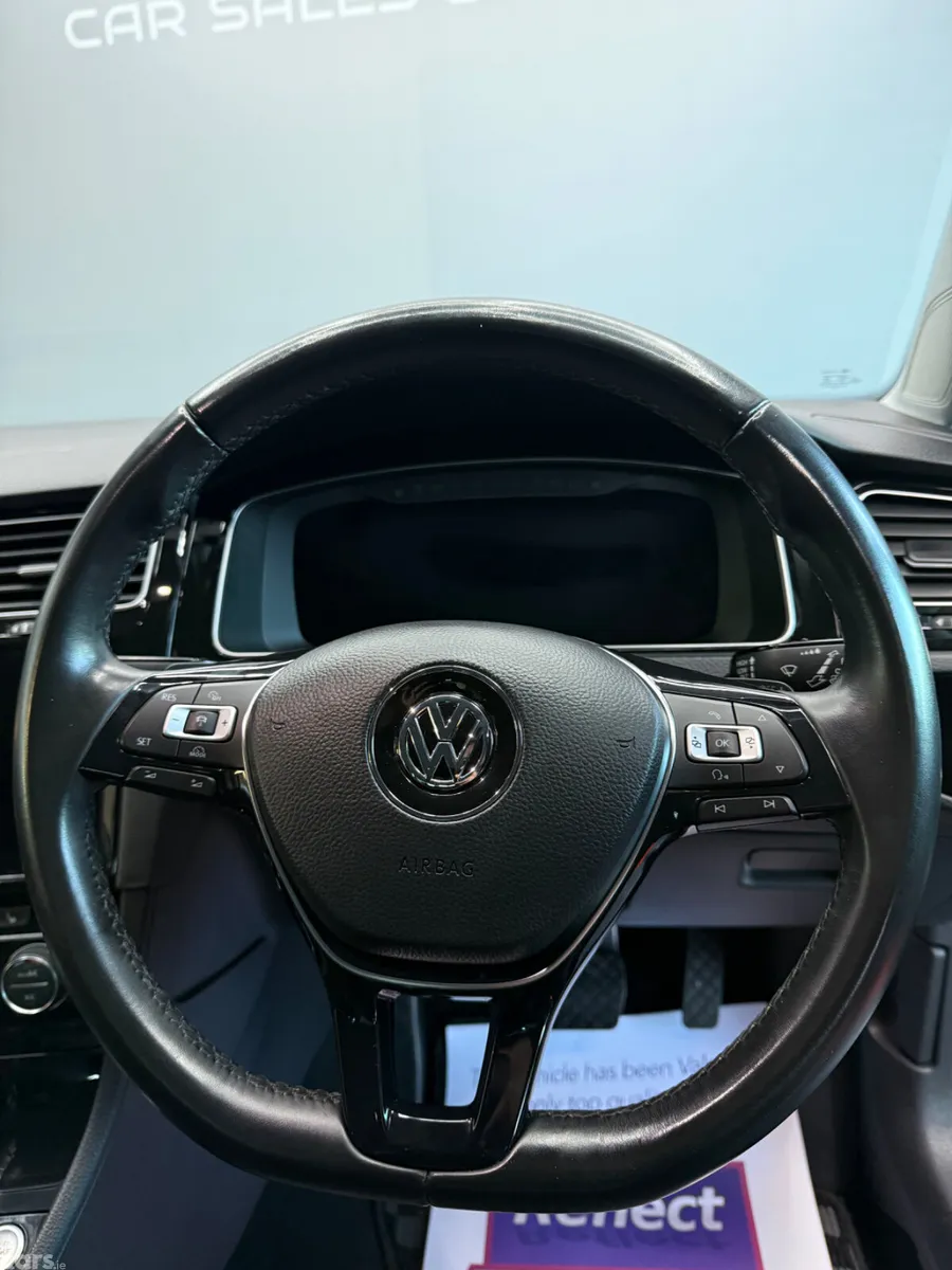 Volkswagen Golf Hatchback, Petrol, 2018, Blue