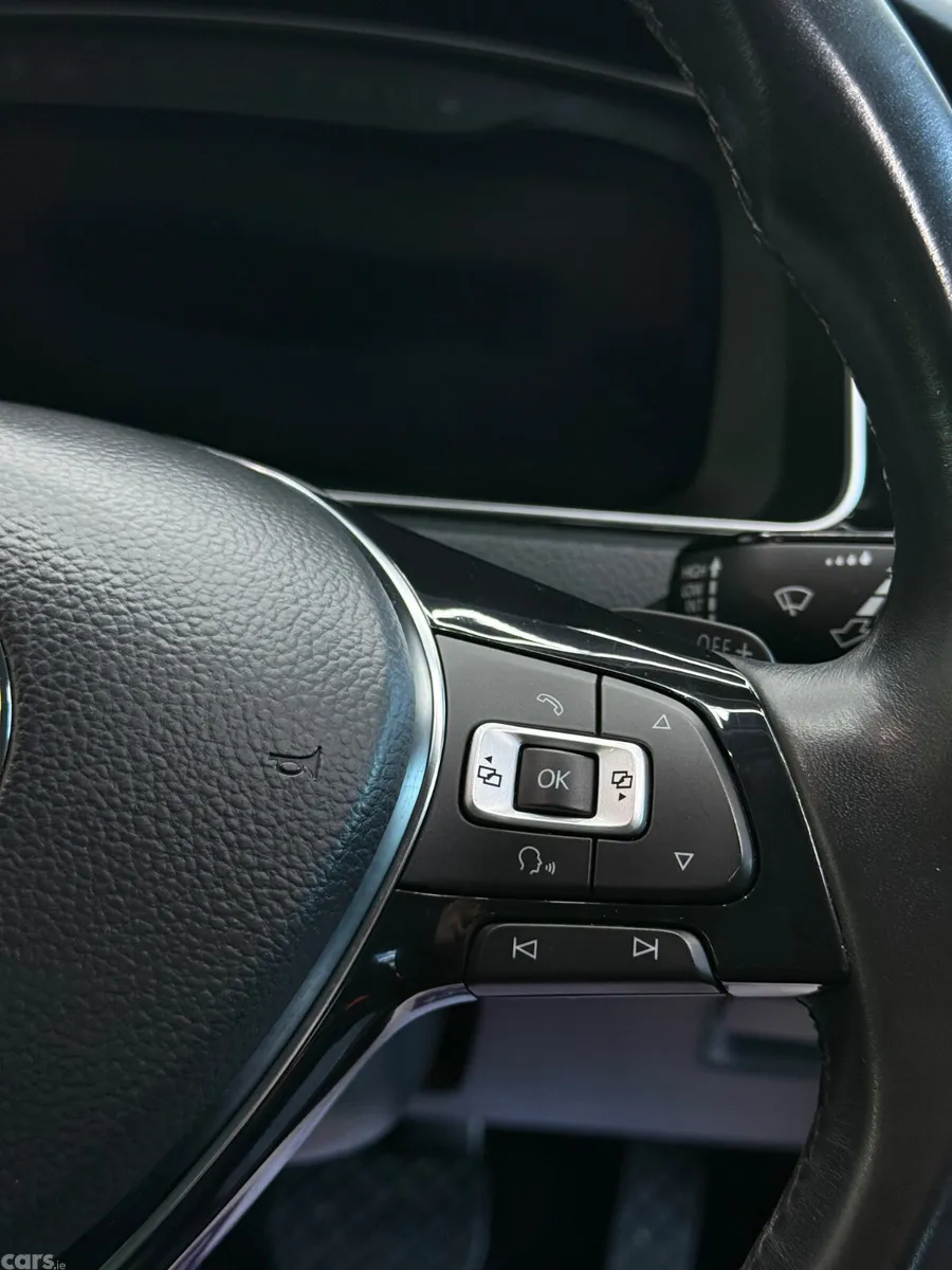 Volkswagen Golf Hatchback, Petrol, 2018, Blue