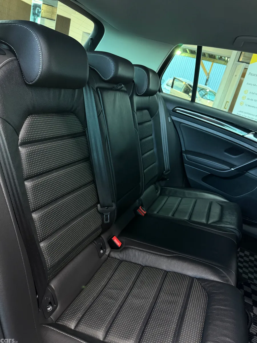 Volkswagen Golf Hatchback, Petrol, 2018, Blue