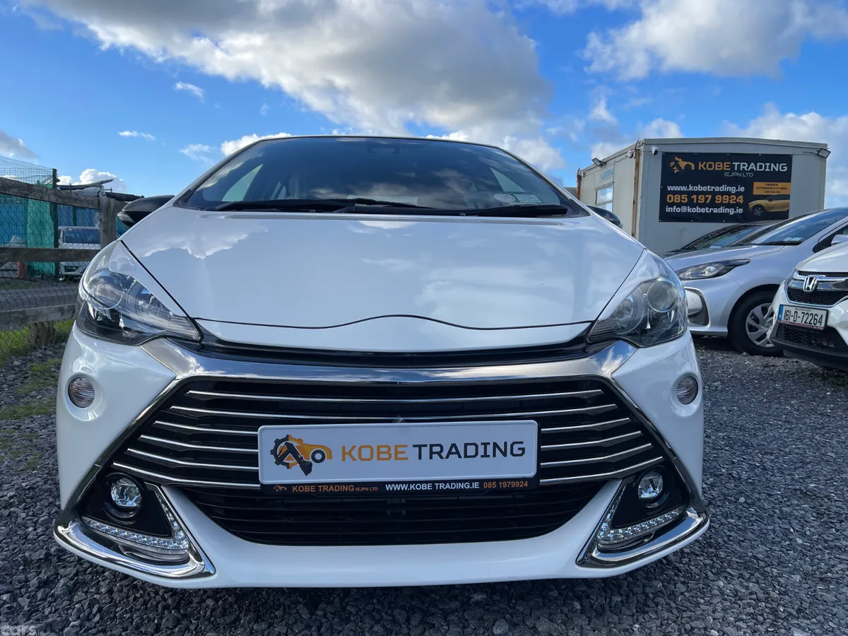 Toyota Aqua Hatchback, Petrol Hybrid, 2016, White