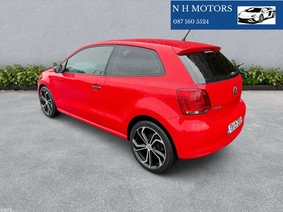 Volkswagen Polo Hatchback, Petrol, 2013, Red