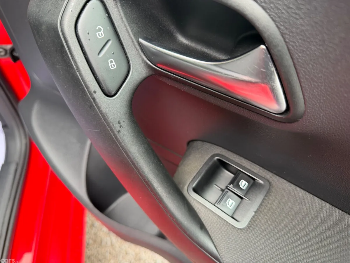 Volkswagen Polo Hatchback, Petrol, 2013, Red