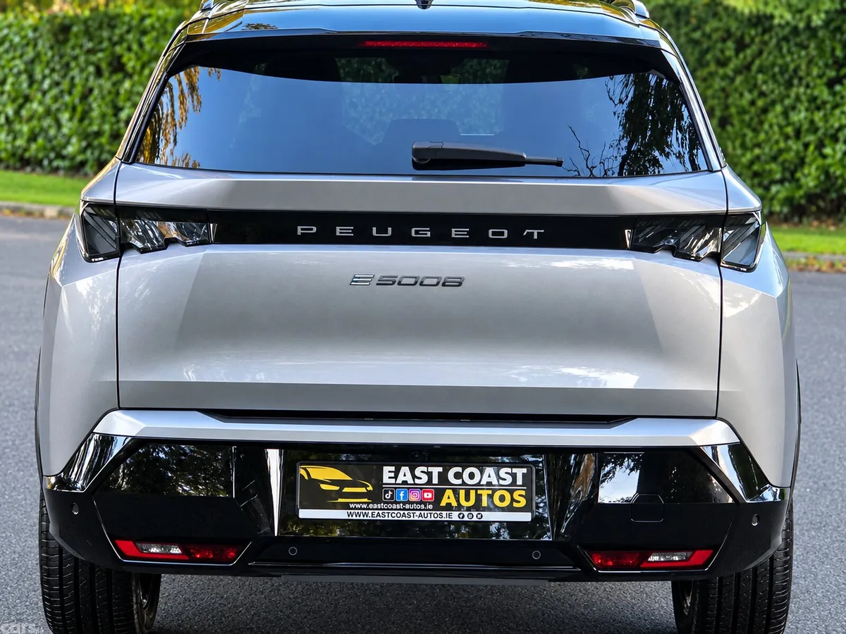 Peugeot 5008 SUV, Electric, 2025, Grey