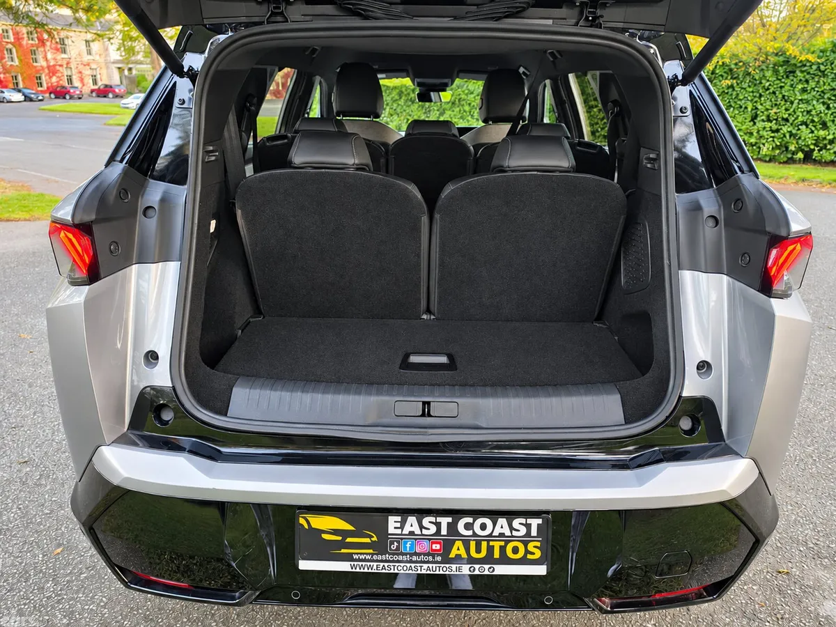 Peugeot 5008 SUV, Electric, 2025, Grey