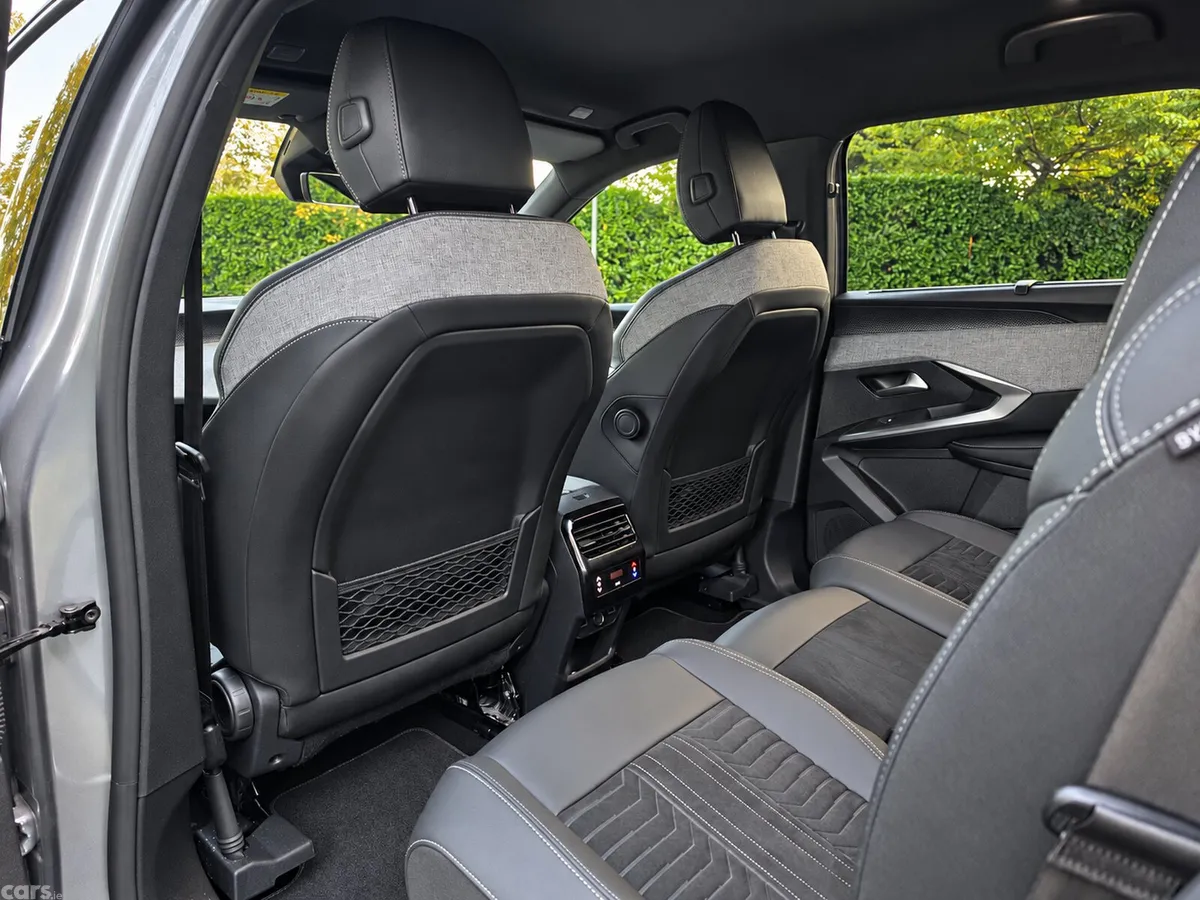 Peugeot 5008 SUV, Electric, 2025, Grey