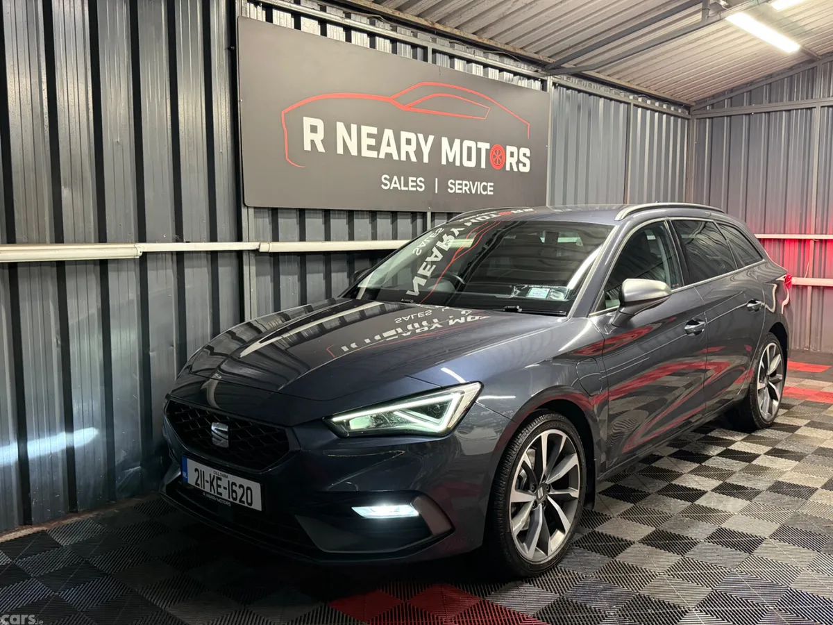 SEAT Leon Estate, Petrol Plug-in Hybrid, 2021, Grey