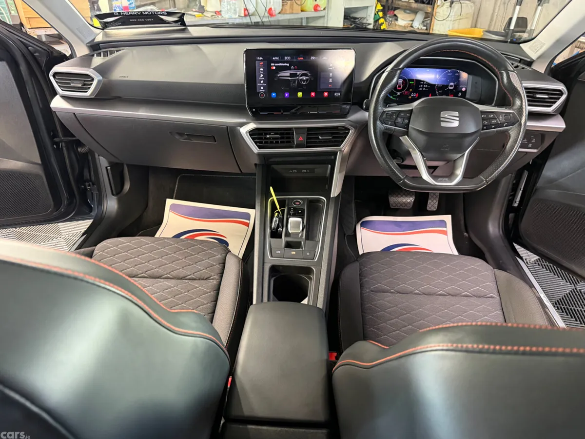 SEAT Leon Estate, Petrol Plug-in Hybrid, 2021, Grey