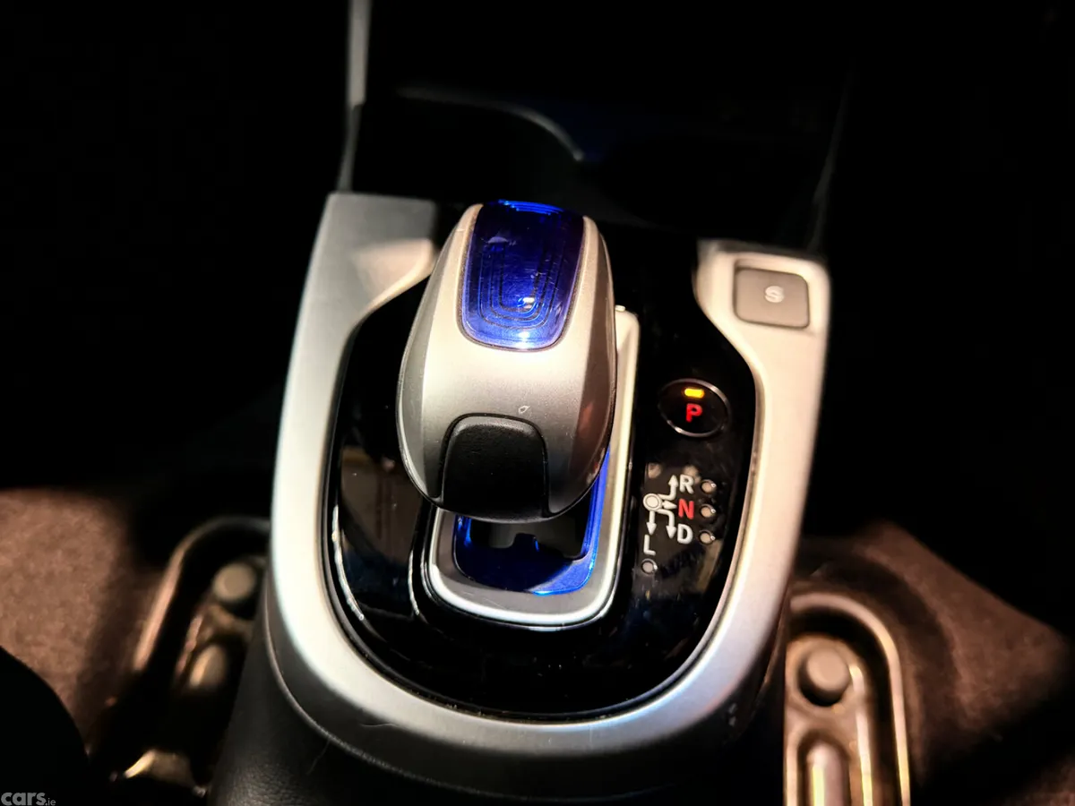 Honda Fit Hatchback, Petrol Hybrid, 2014, Blue