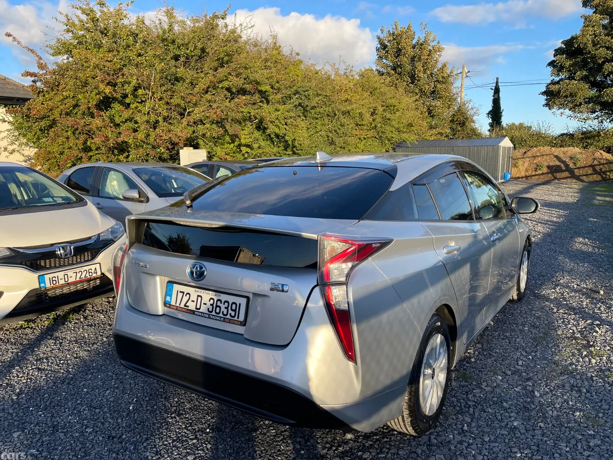 Toyota Prius Hatchback, Petrol Hybrid, 2017, Silver