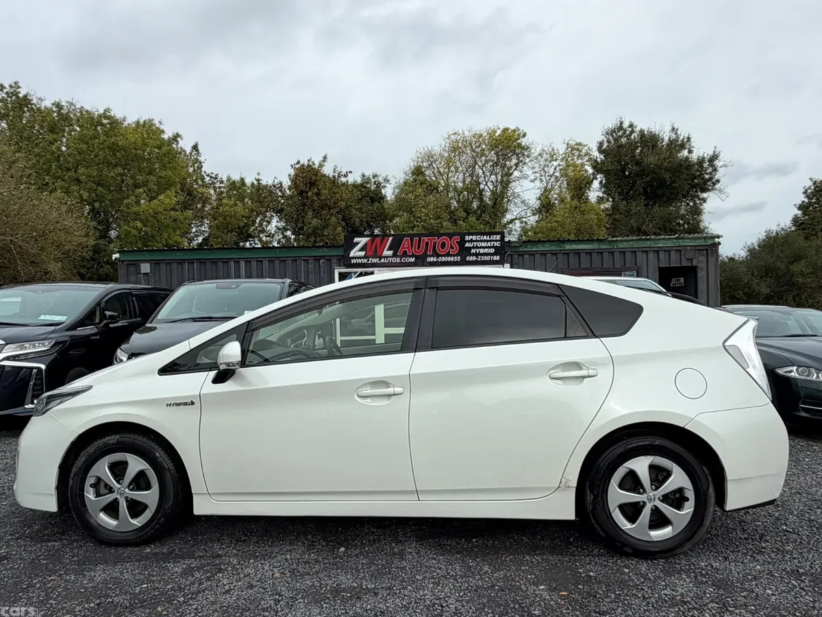 Toyota Prius Hatchback, Petrol Hybrid, 2014, White