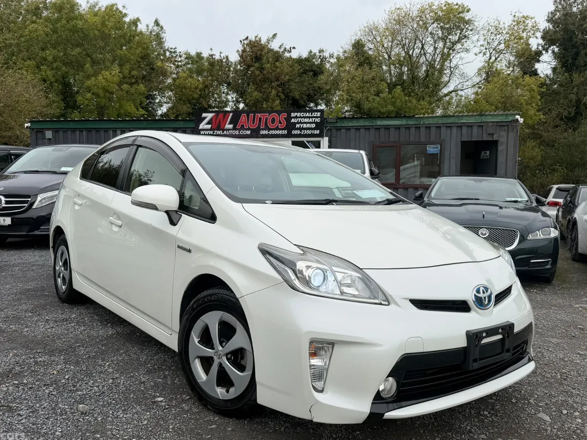Toyota Prius Hatchback, Petrol Hybrid, 2014, White