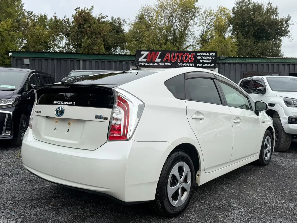 Toyota Prius Hatchback, Petrol Hybrid, 2014, White