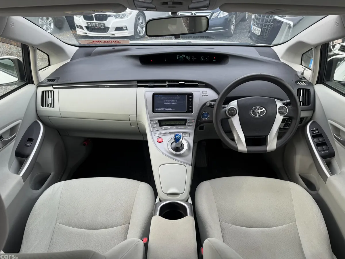 Toyota Prius Hatchback, Petrol Hybrid, 2014, White