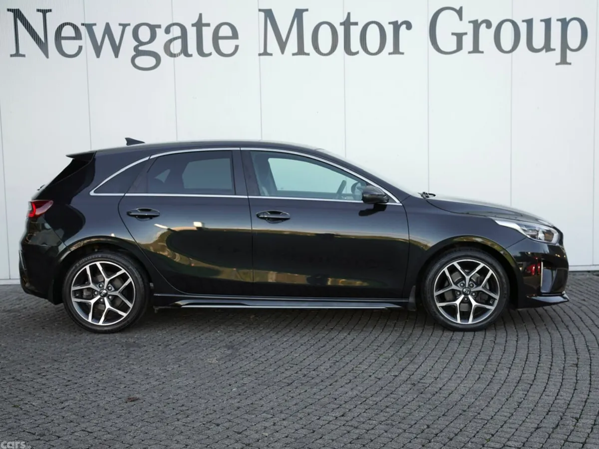 Kia Ceed Hatchback, Petrol, 2020, Black
