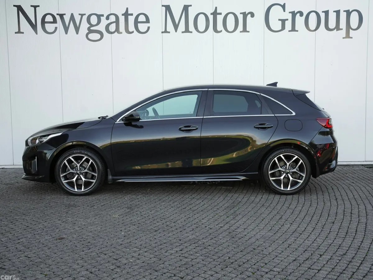 Kia Ceed Hatchback, Petrol, 2020, Black