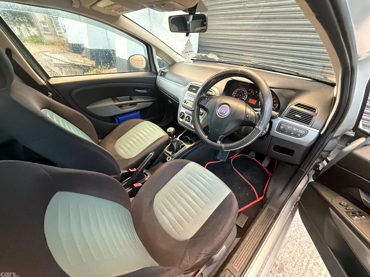 Fiat Punto Hatchback, Petrol, 2009, Grey