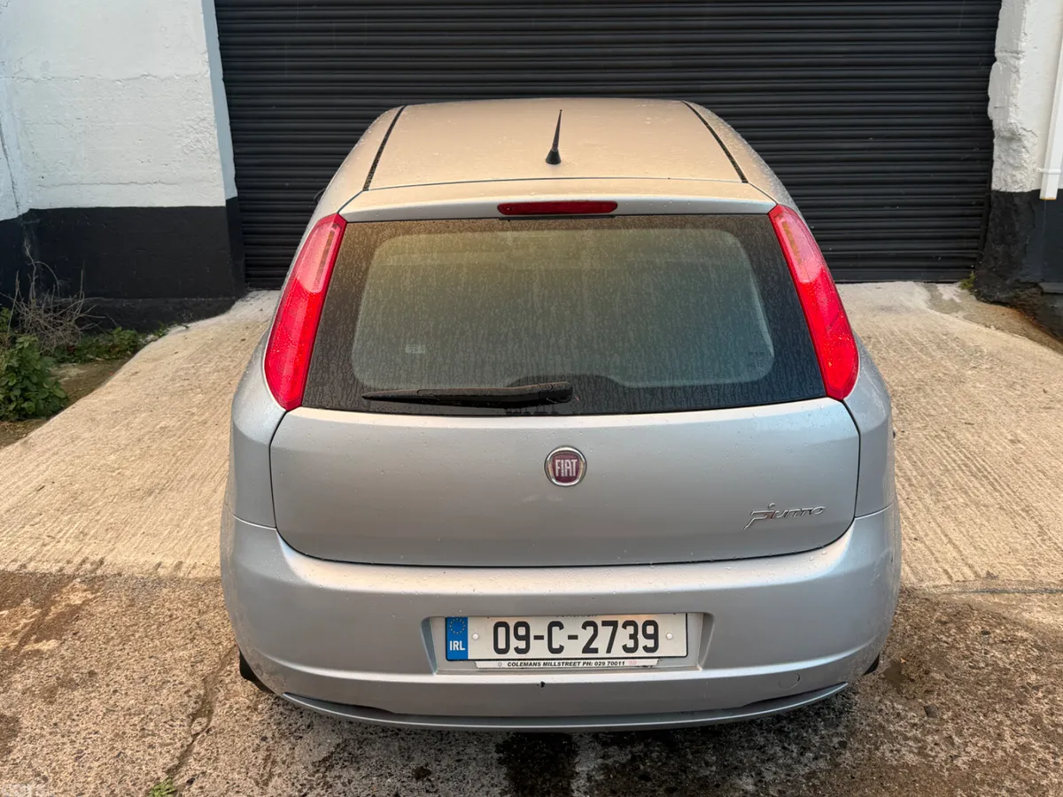 Fiat Punto Hatchback, Petrol, 2009, Grey