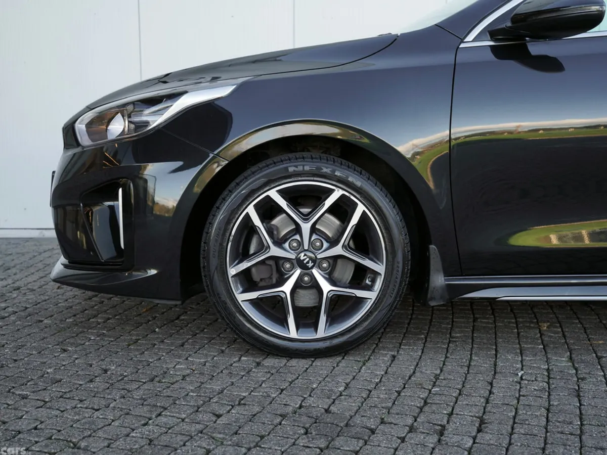 Kia Ceed Hatchback, Petrol, 2020, Black