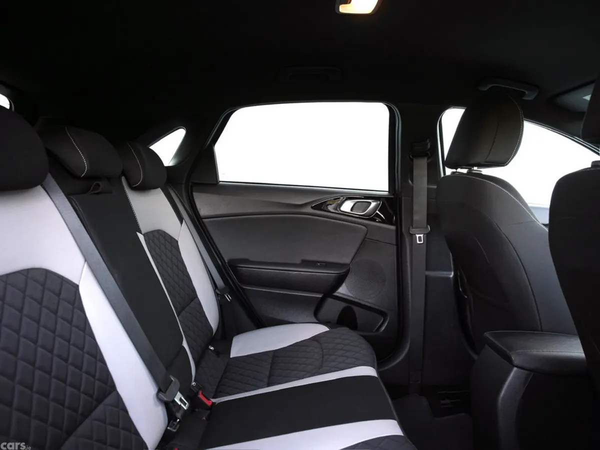 Kia Ceed Hatchback, Petrol, 2020, Black