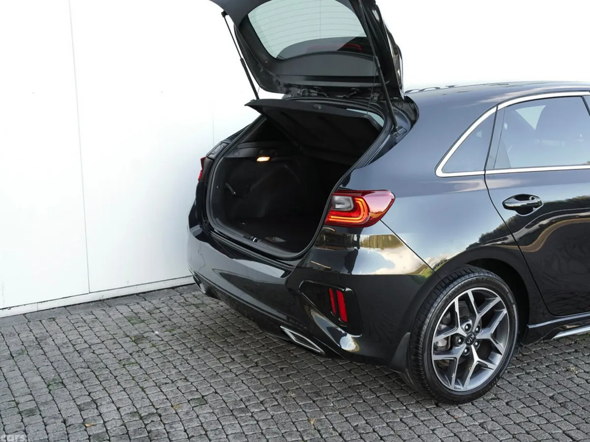 Kia Ceed Hatchback, Petrol, 2020, Black
