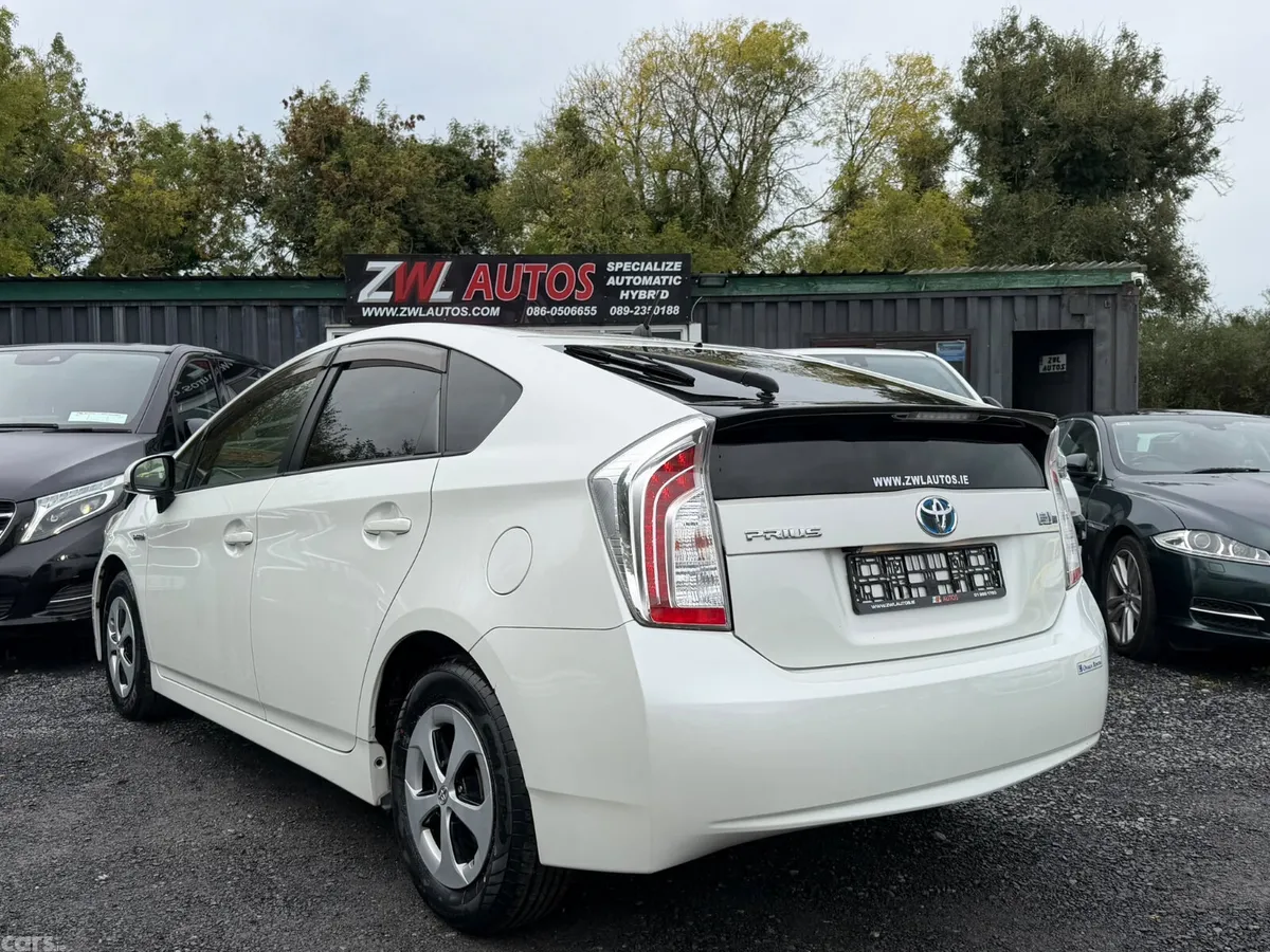 Toyota Prius Hatchback, Petrol Hybrid, 2015, White