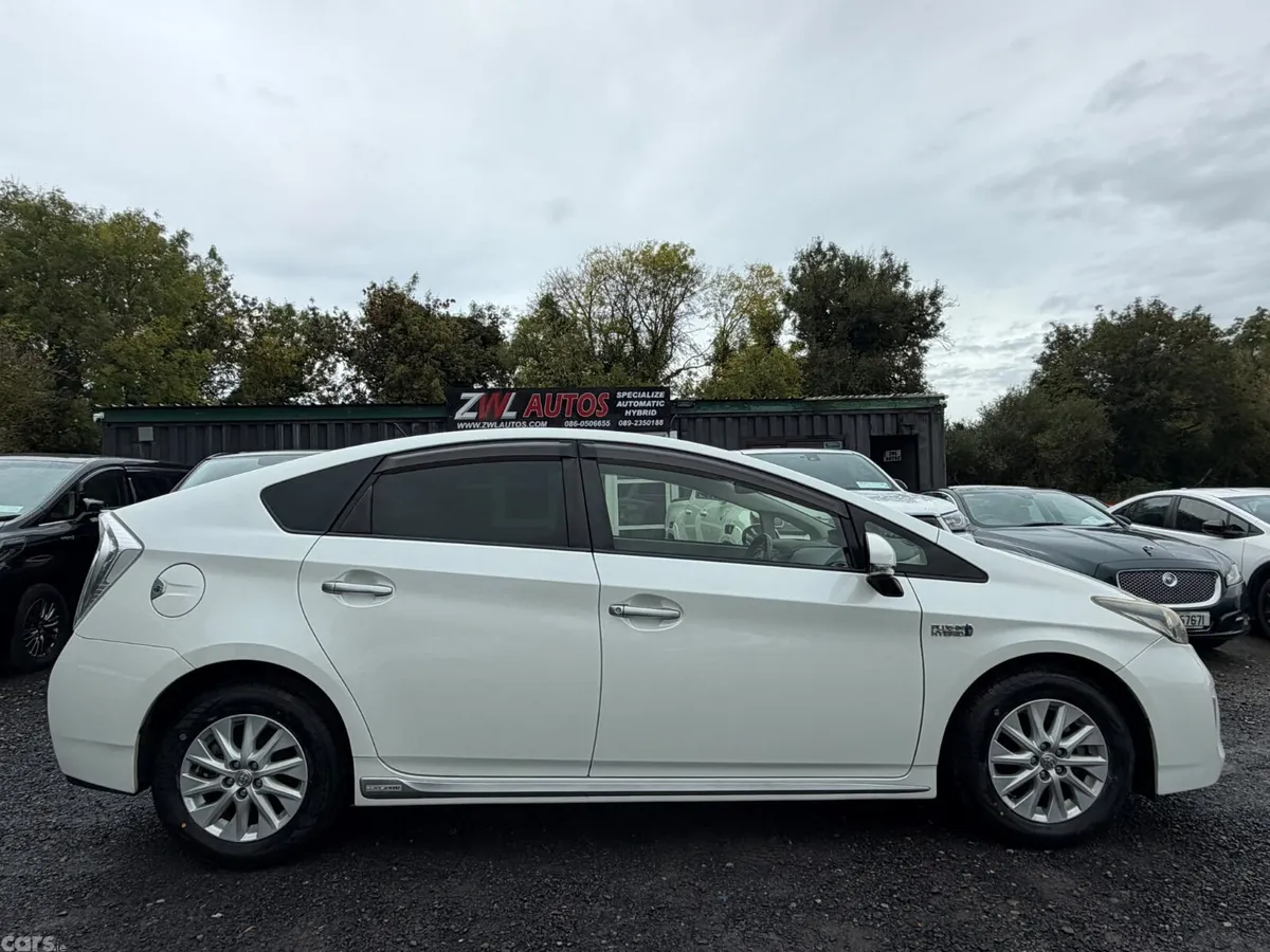 Toyota Prius Hatchback, Petrol Plug-in Hybrid, 2013, White