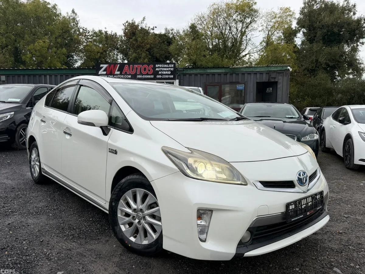 Toyota Prius Hatchback, Petrol Plug-in Hybrid, 2013, White