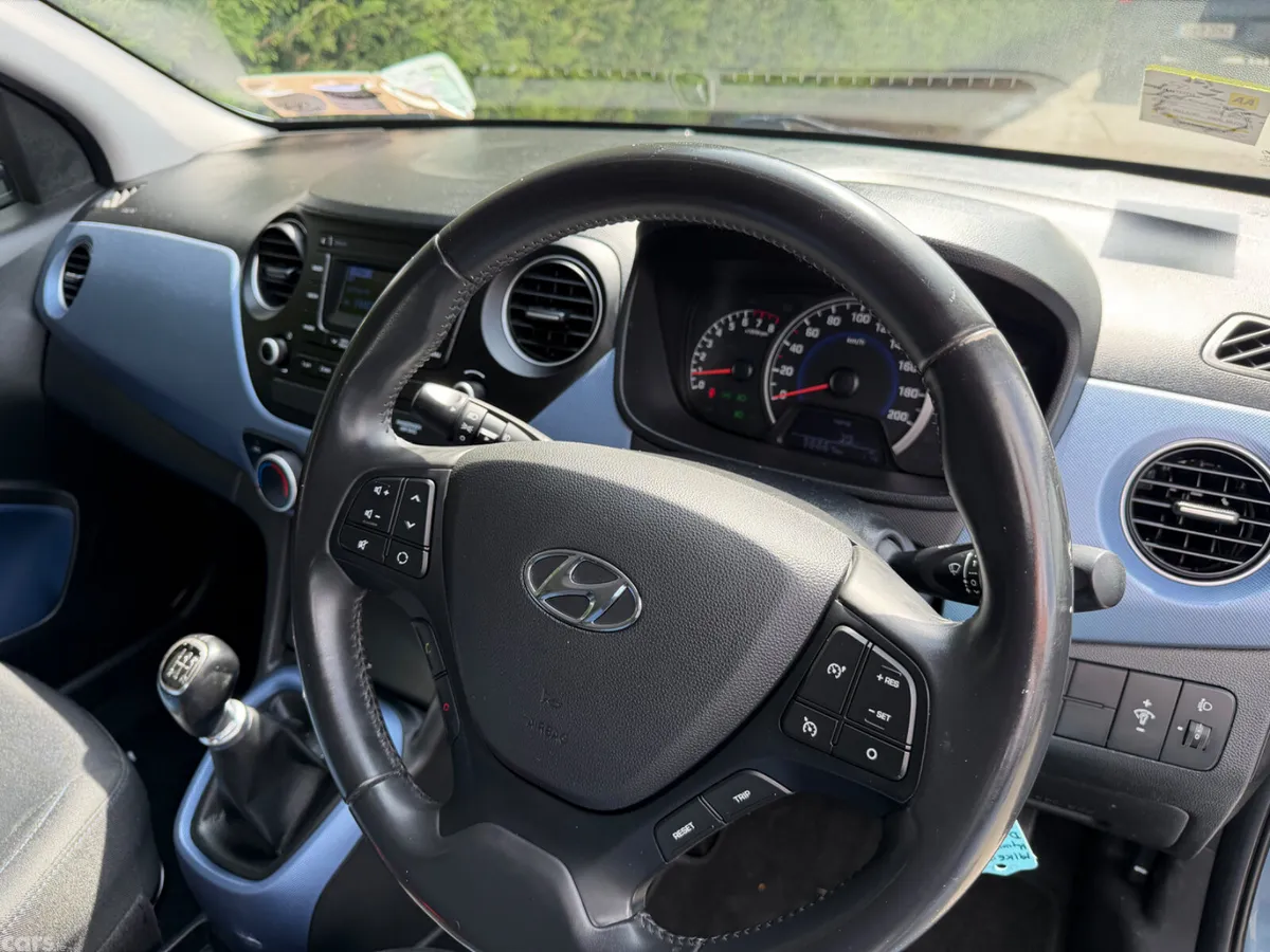 Hyundai i10 Hatchback, Petrol, 2019, Blue