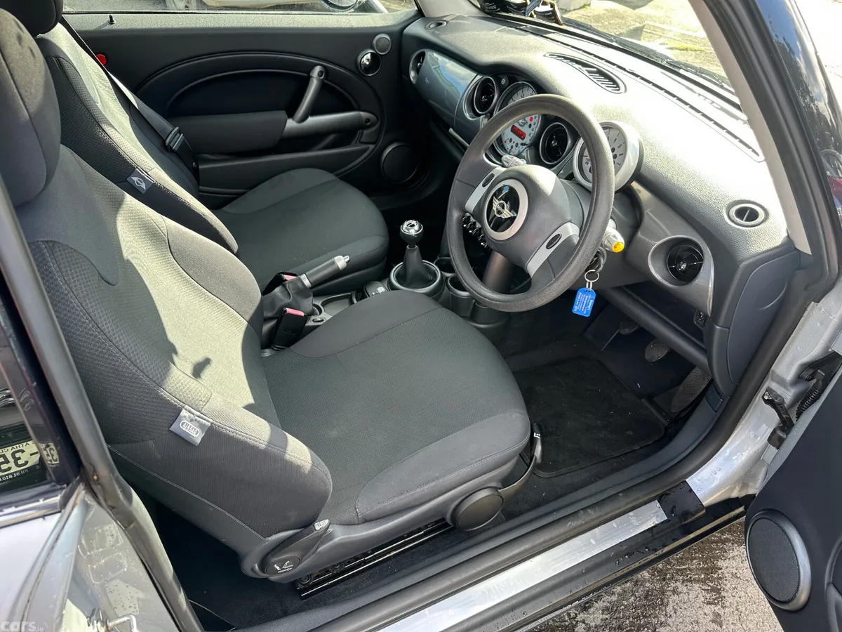 Mini Cooper Hatchback, Petrol, 2005, Silver