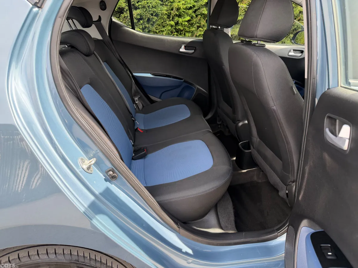 Hyundai i10 Hatchback, Petrol, 2019, Blue