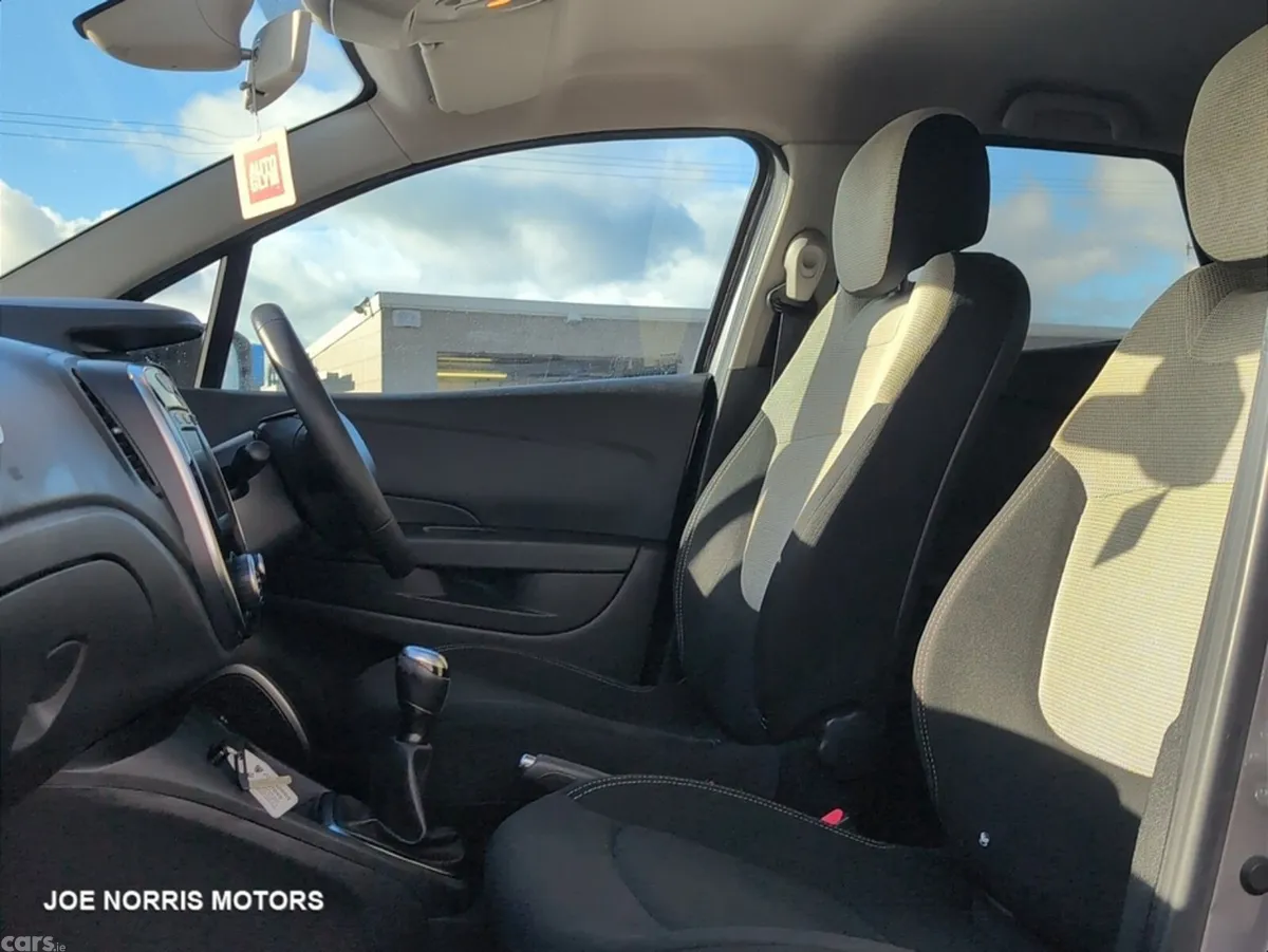 Renault Captur Hatchback, Diesel, 2019, Grey