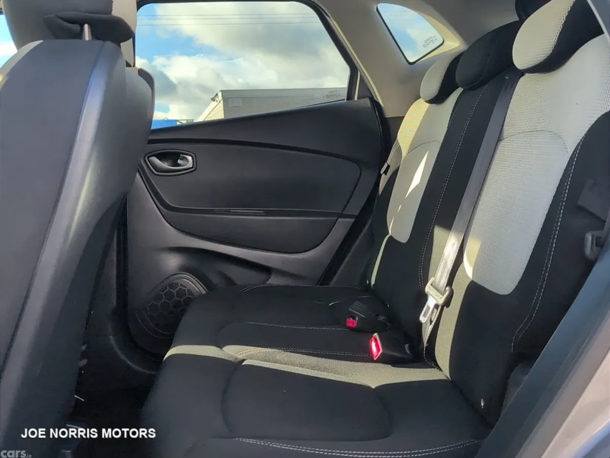 Renault Captur Hatchback, Diesel, 2019, Grey
