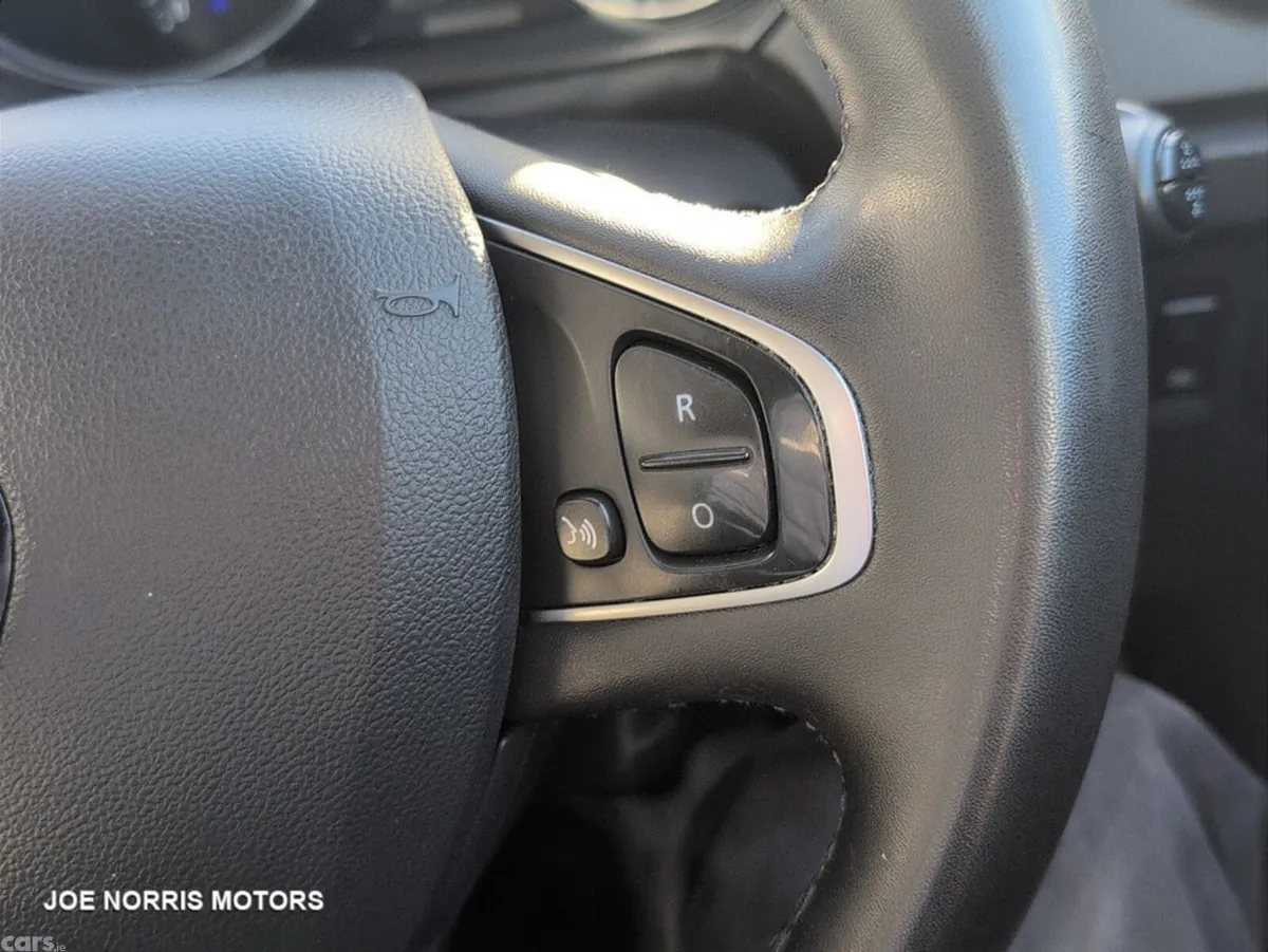 Renault Captur Hatchback, Diesel, 2019, Grey