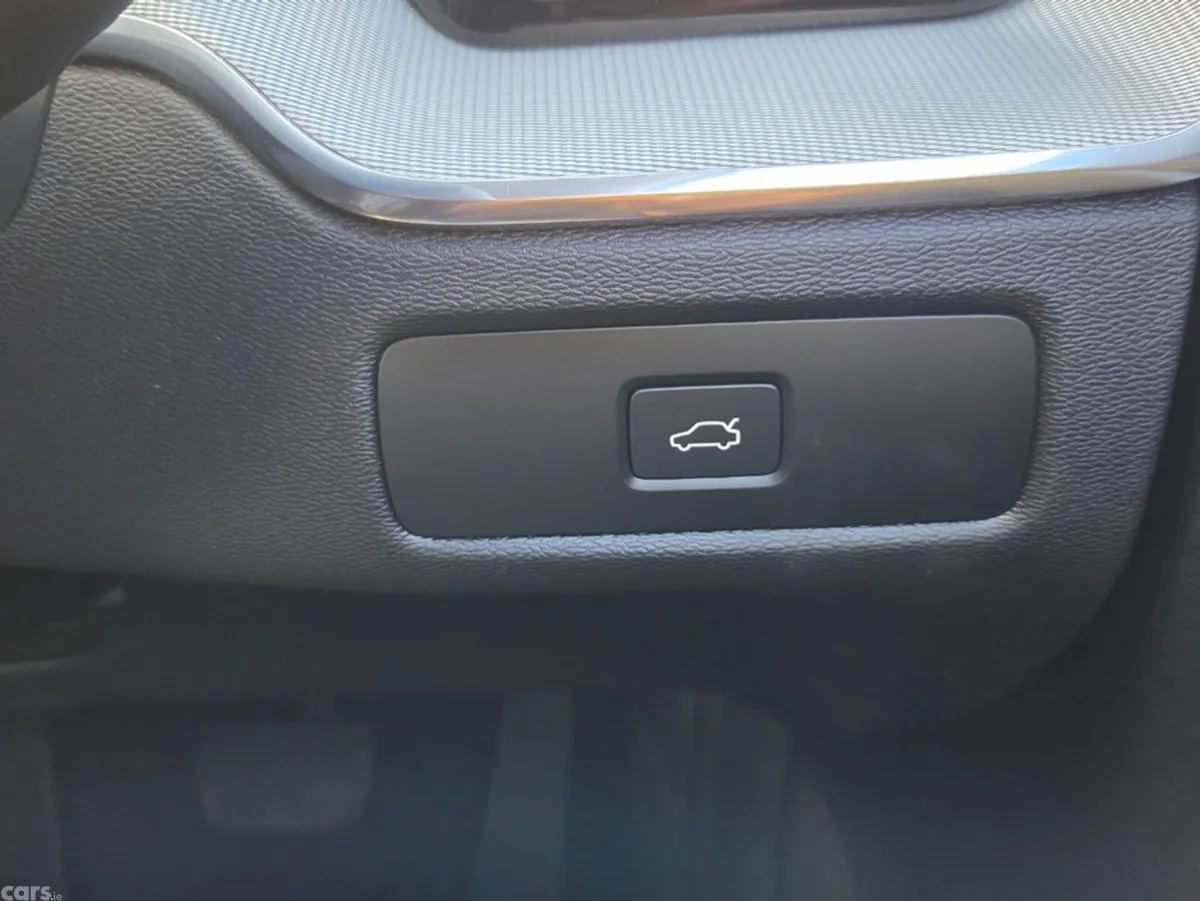Volvo XC60 SUV, Diesel, 2023, Black