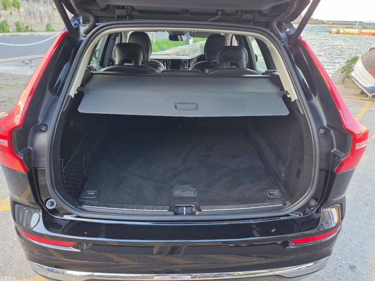 Volvo XC60 SUV, Diesel, 2023, Black