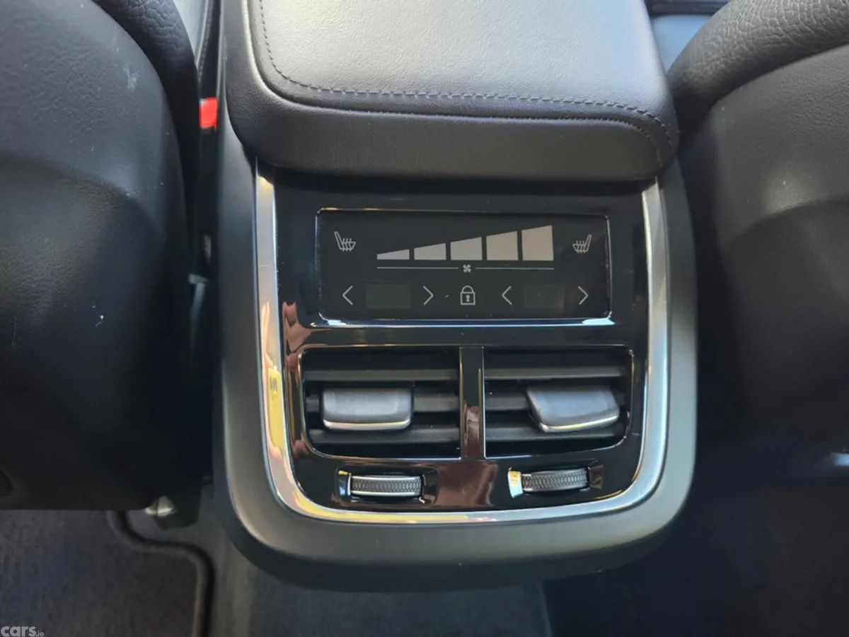Volvo XC60 SUV, Diesel, 2023, Black