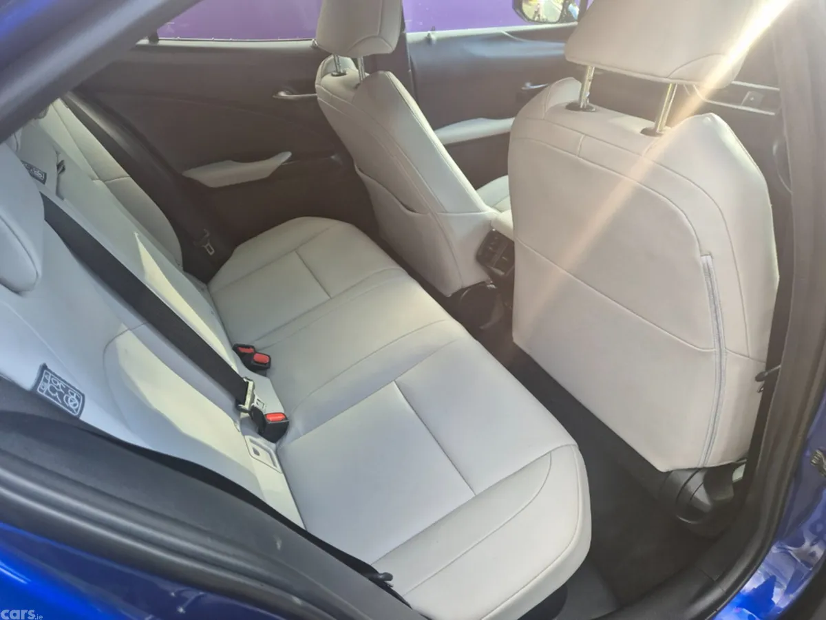 Lexus UX Estate, Petrol Hybrid, 2023, Blue