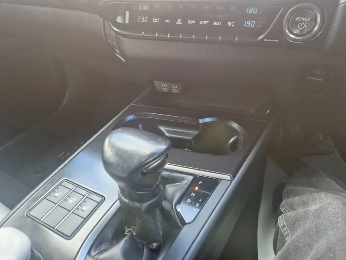 Lexus UX Estate, Petrol Hybrid, 2023, Blue
