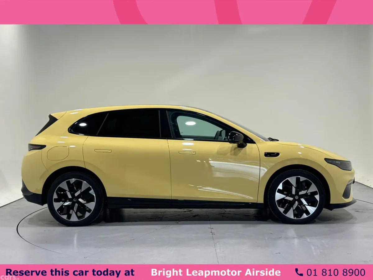 Leapmotor B05 Hatchback, Electric, 2027, Yellow