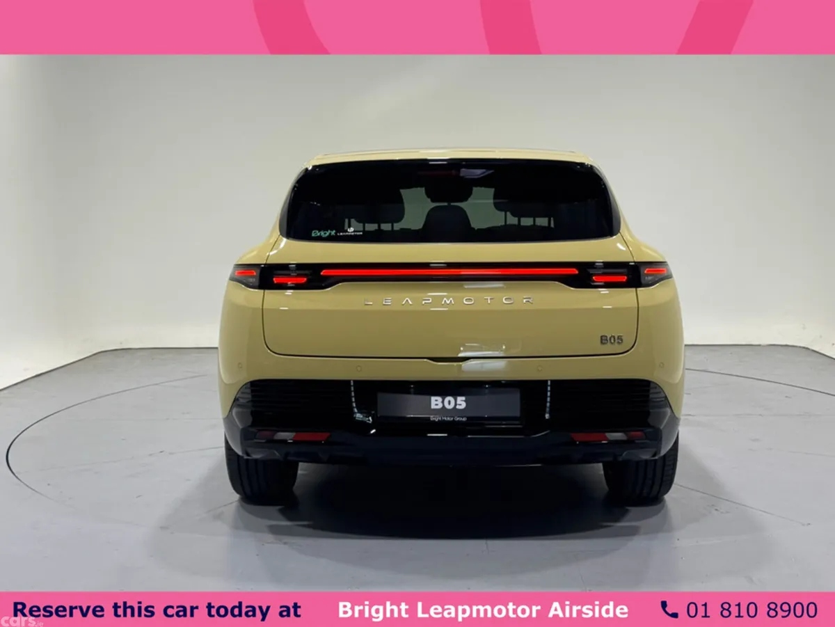 Leapmotor B05 Hatchback, Electric, 2027, Yellow