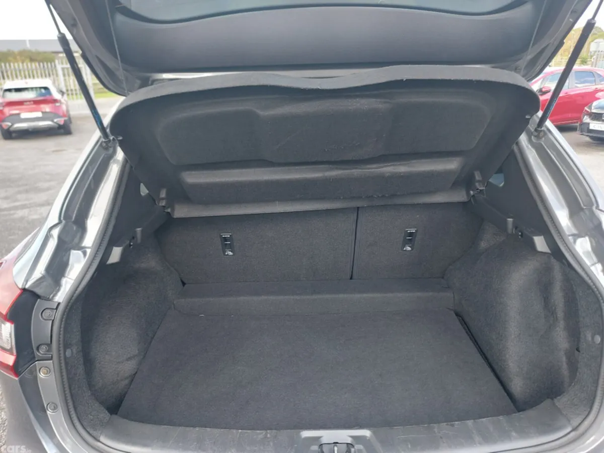 Nissan Qashqai MPV, Petrol, 2020, Grey