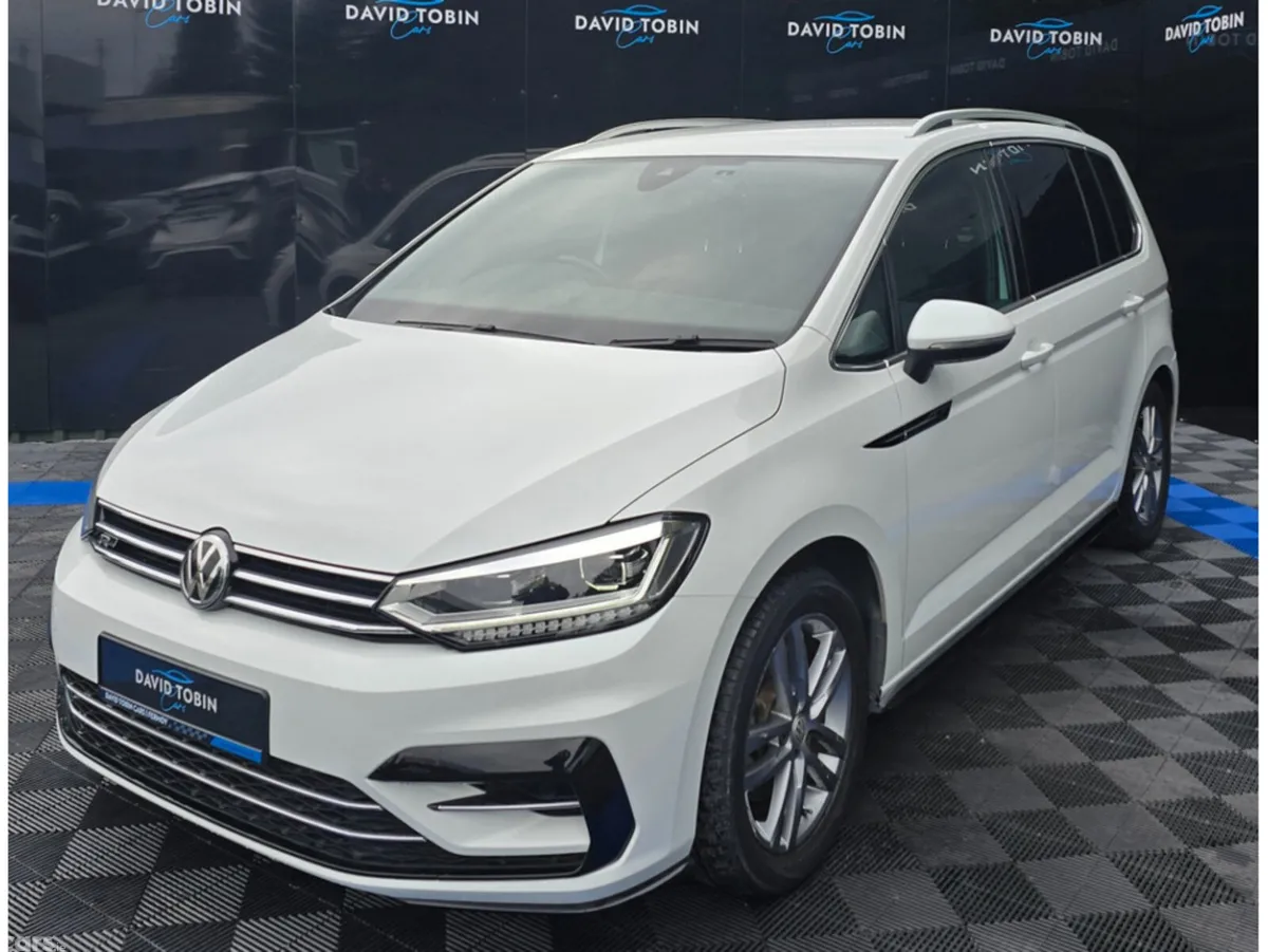 Volkswagen Touran MPV, Petrol, 2017, White