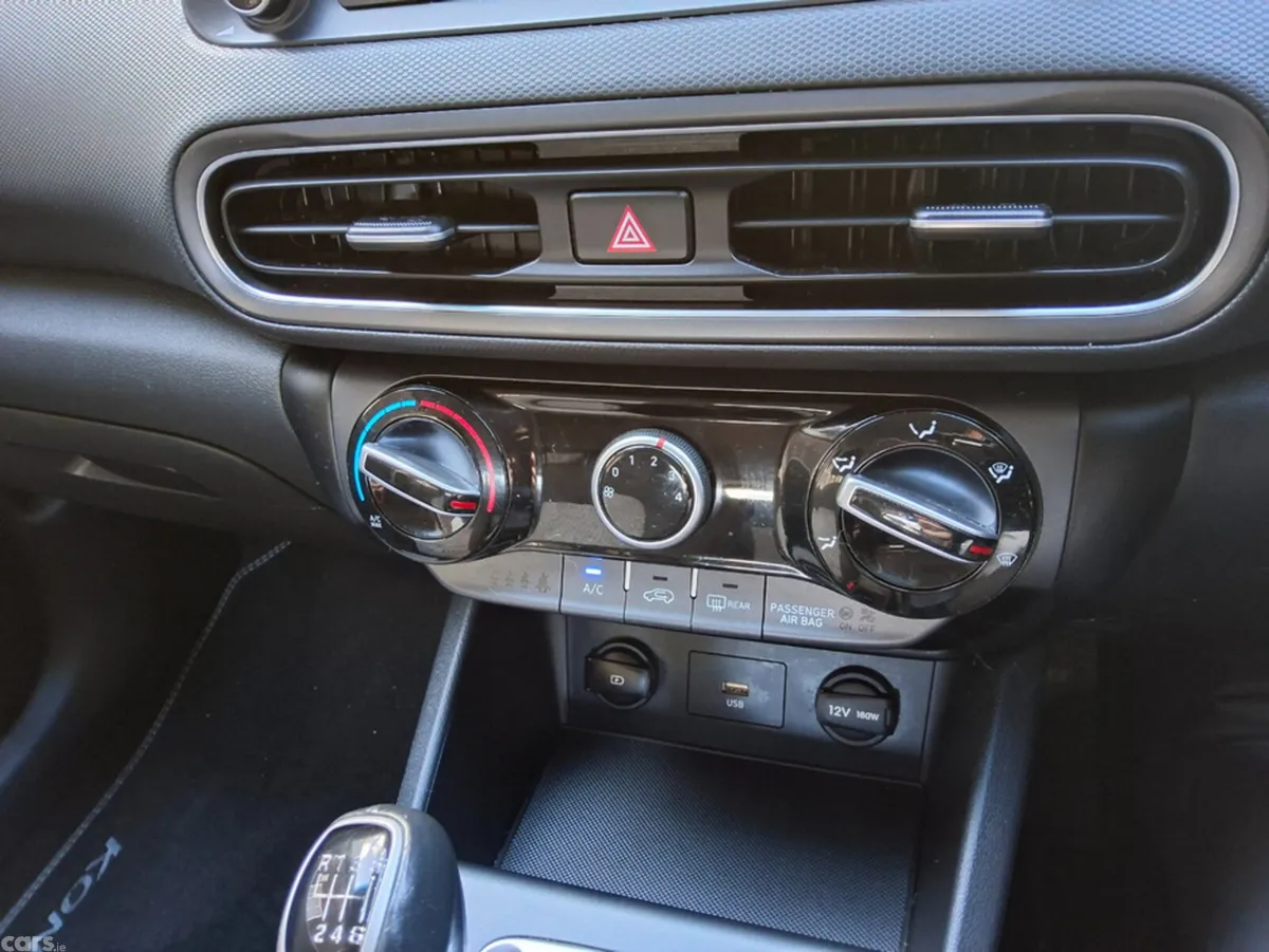 Hyundai KONA SUV, Petrol, 2023, Black