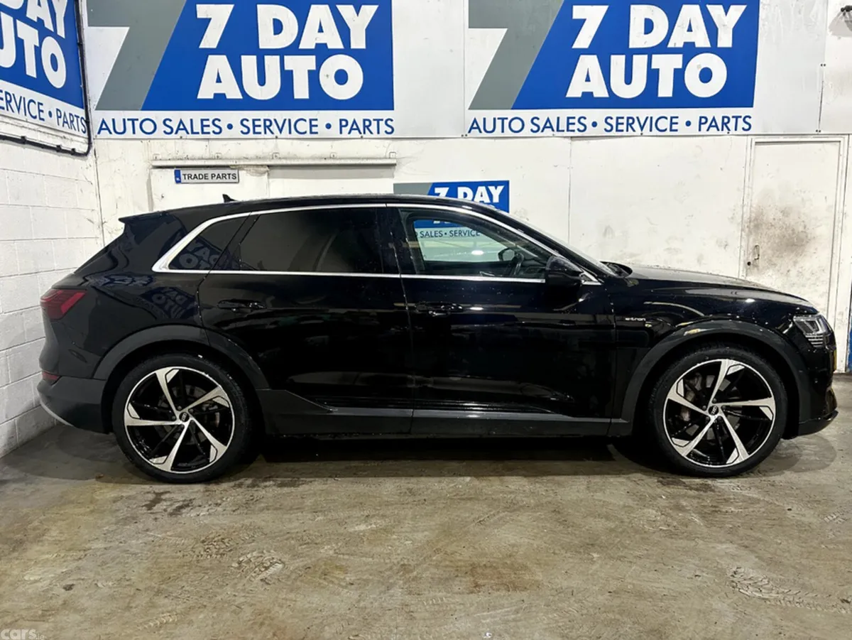 Audi e-tron SUV, Electric, 2022, Black
