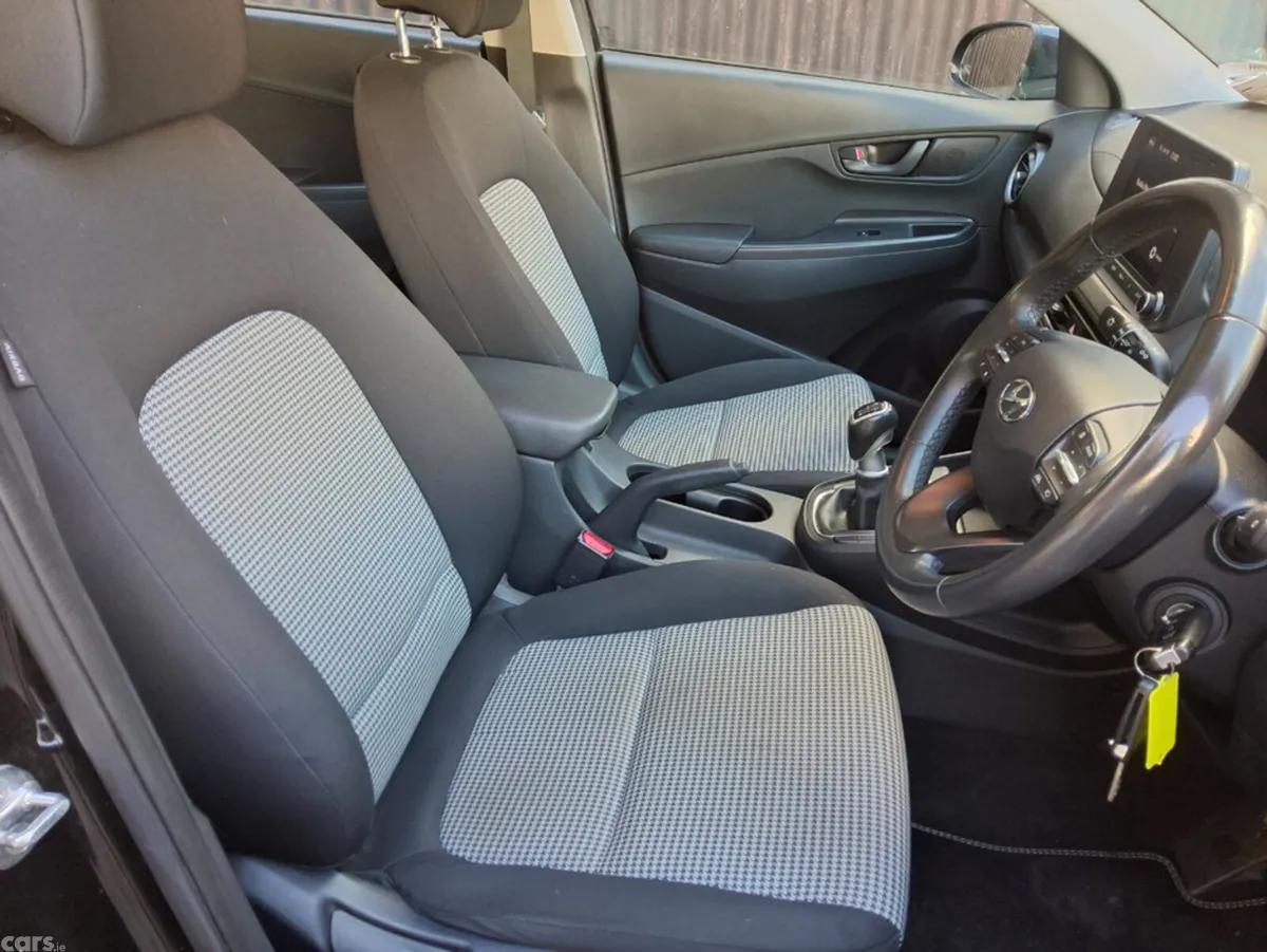 Hyundai KONA SUV, Petrol, 2023, Black