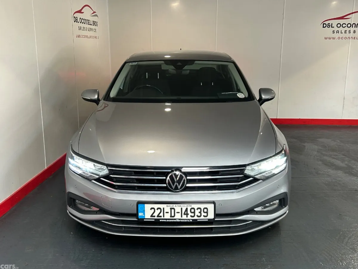 Volkswagen Passat Saloon, Diesel, 2022, Silver