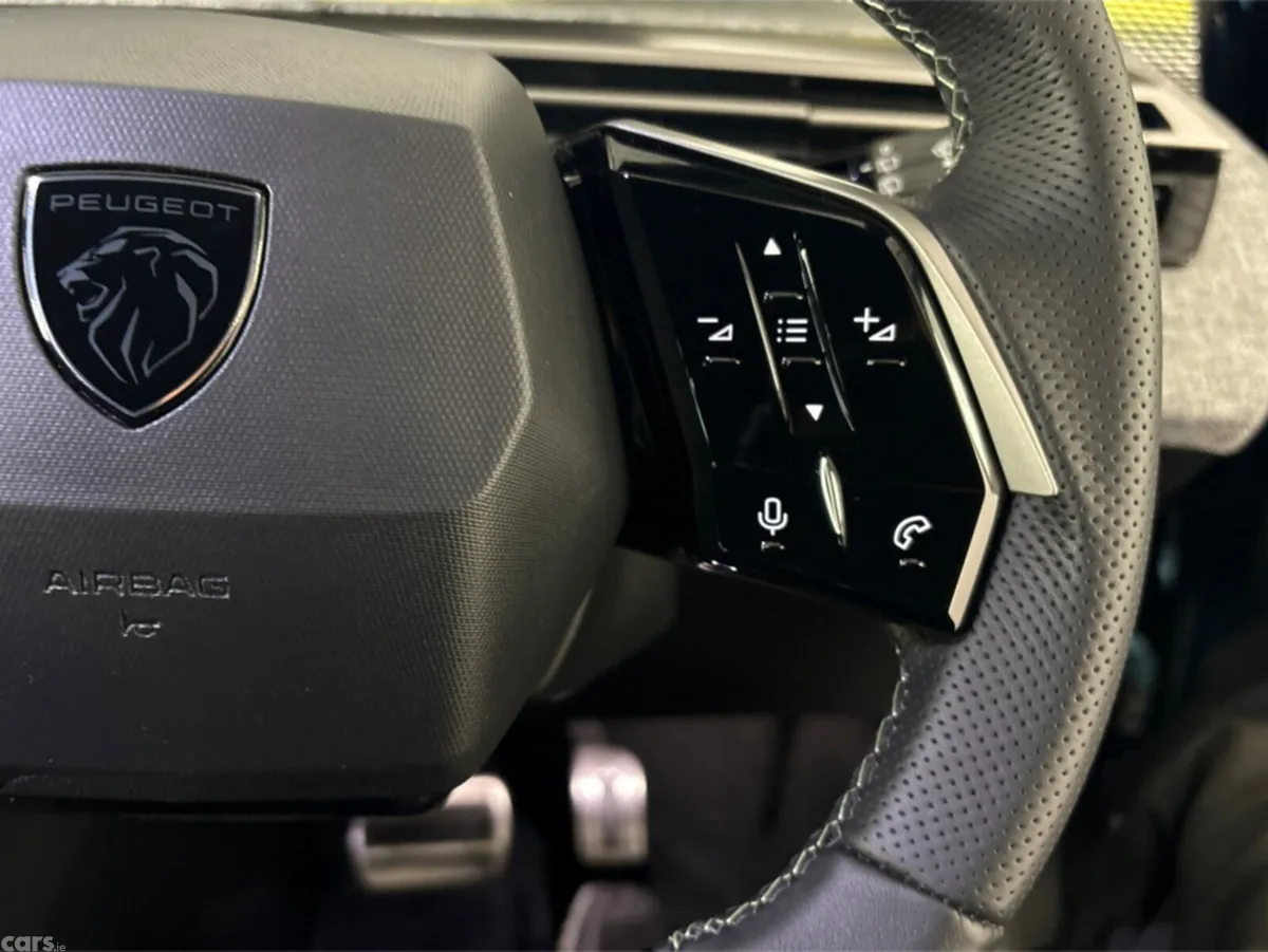 Peugeot 5008 Hatchback, Electric, 2025, Blue