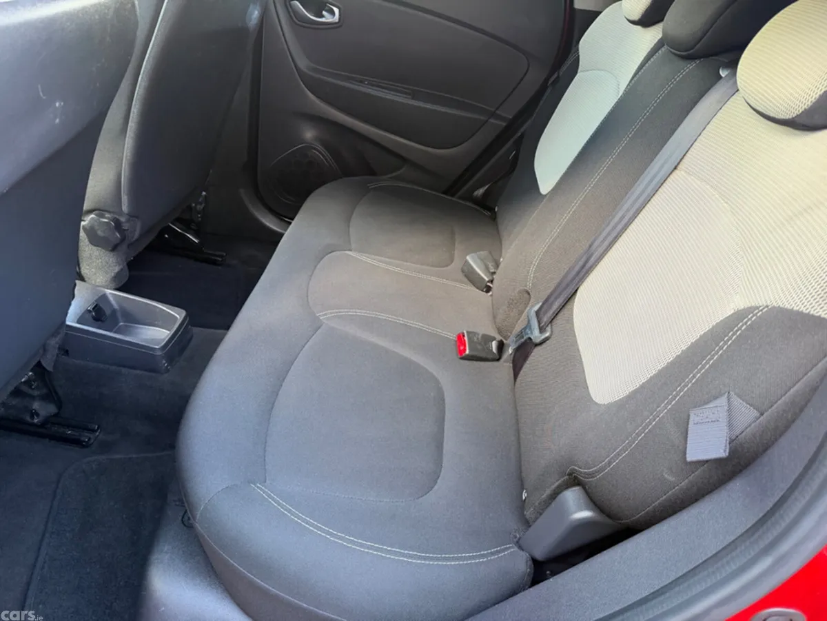 Renault Captur Hatchback, Diesel, 2019, Red